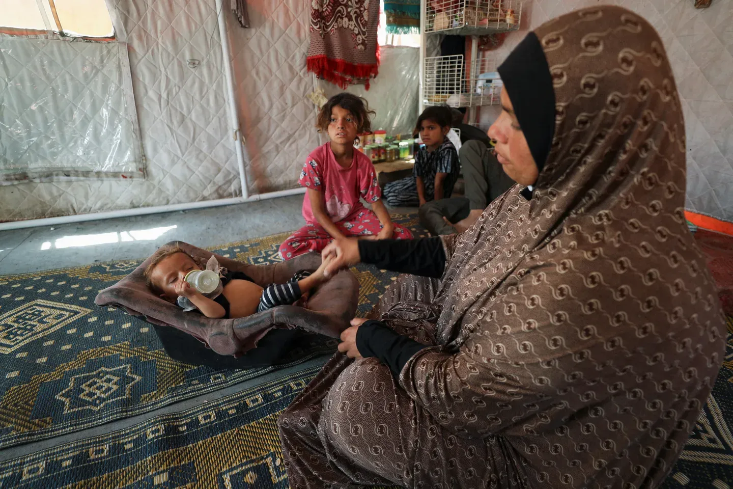 Les enfants affamés de Gaza: l'attente d'un repas qui n'arrive jamais